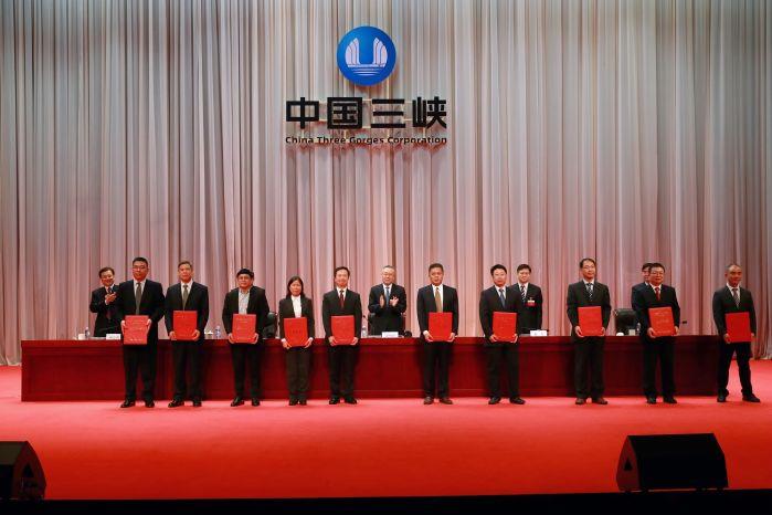 第二届hjc888黄金城集团科技进步奖和技术发明奖代表 邱军